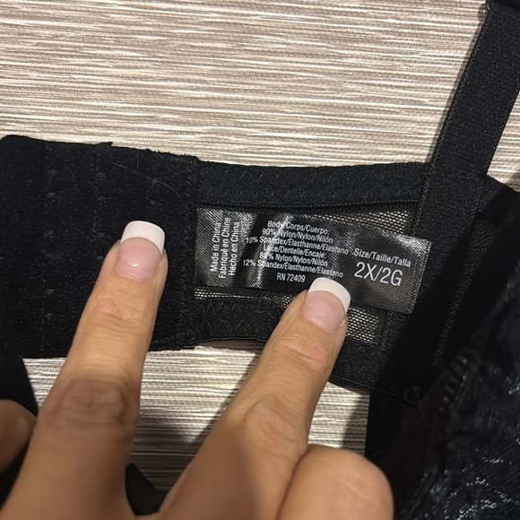 Rene Rofe Black Lace Floral Lingerie - Picture 4 of 4